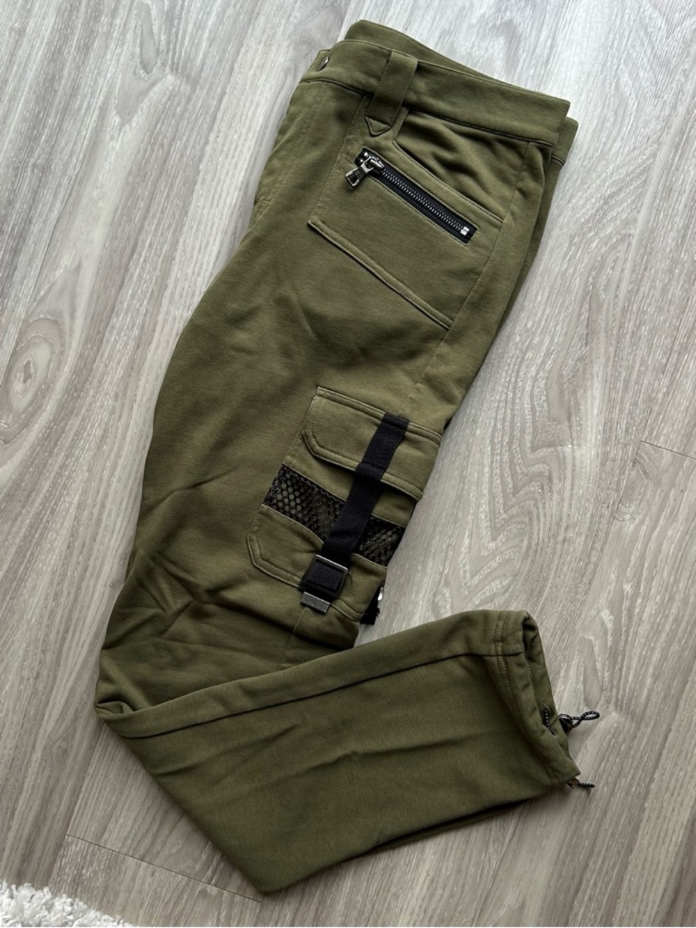 Andrew Christian | Army Cargo Pants in Olive (Medium) - Picture 5 of 15